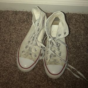 White Converse (shoebox included)
